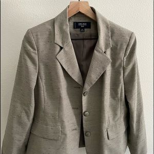 Jones suit jacket see pics and matching pants. All offers considered.